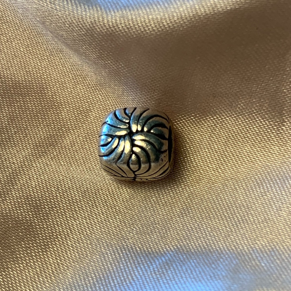 RARE Retired Pandora Swirl Cube Charm